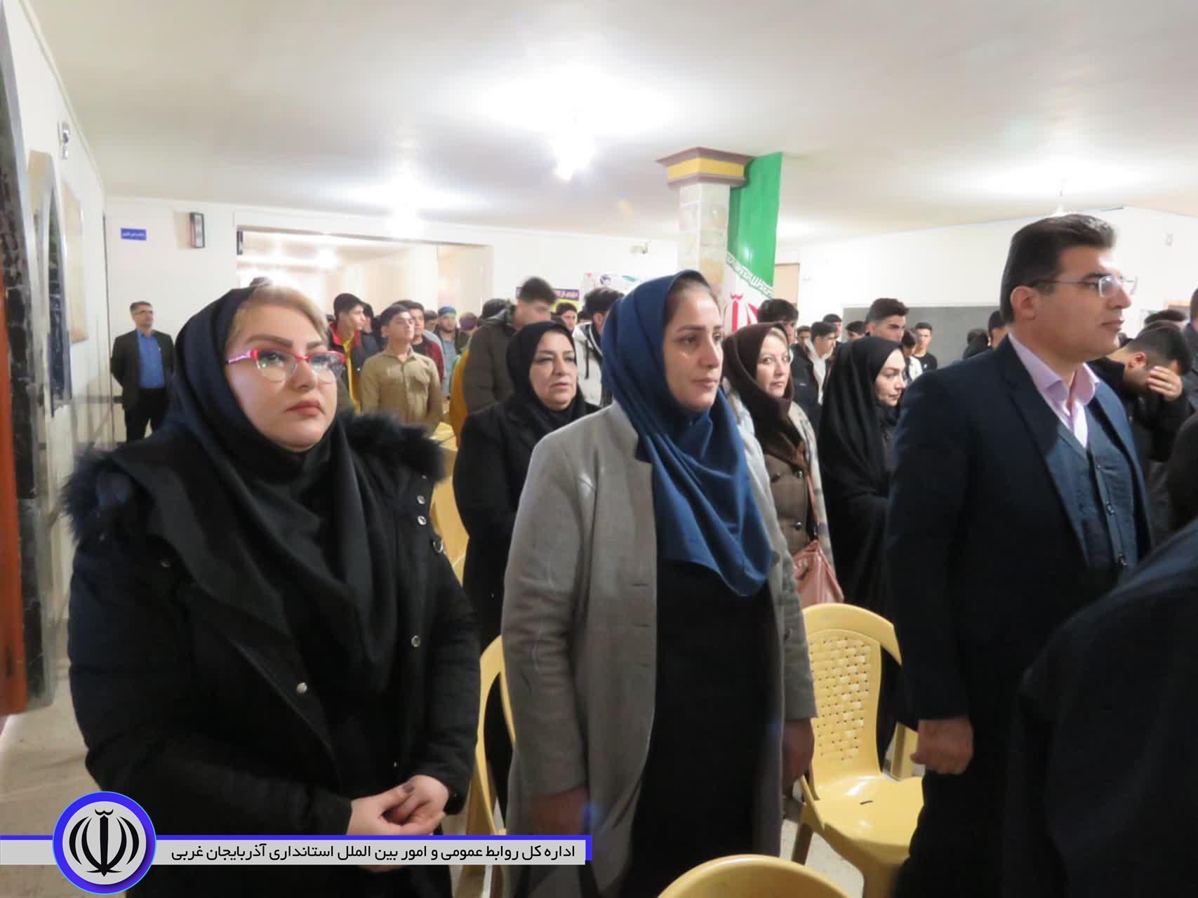 زنگ انقلاب در مهاباد نواخته شد