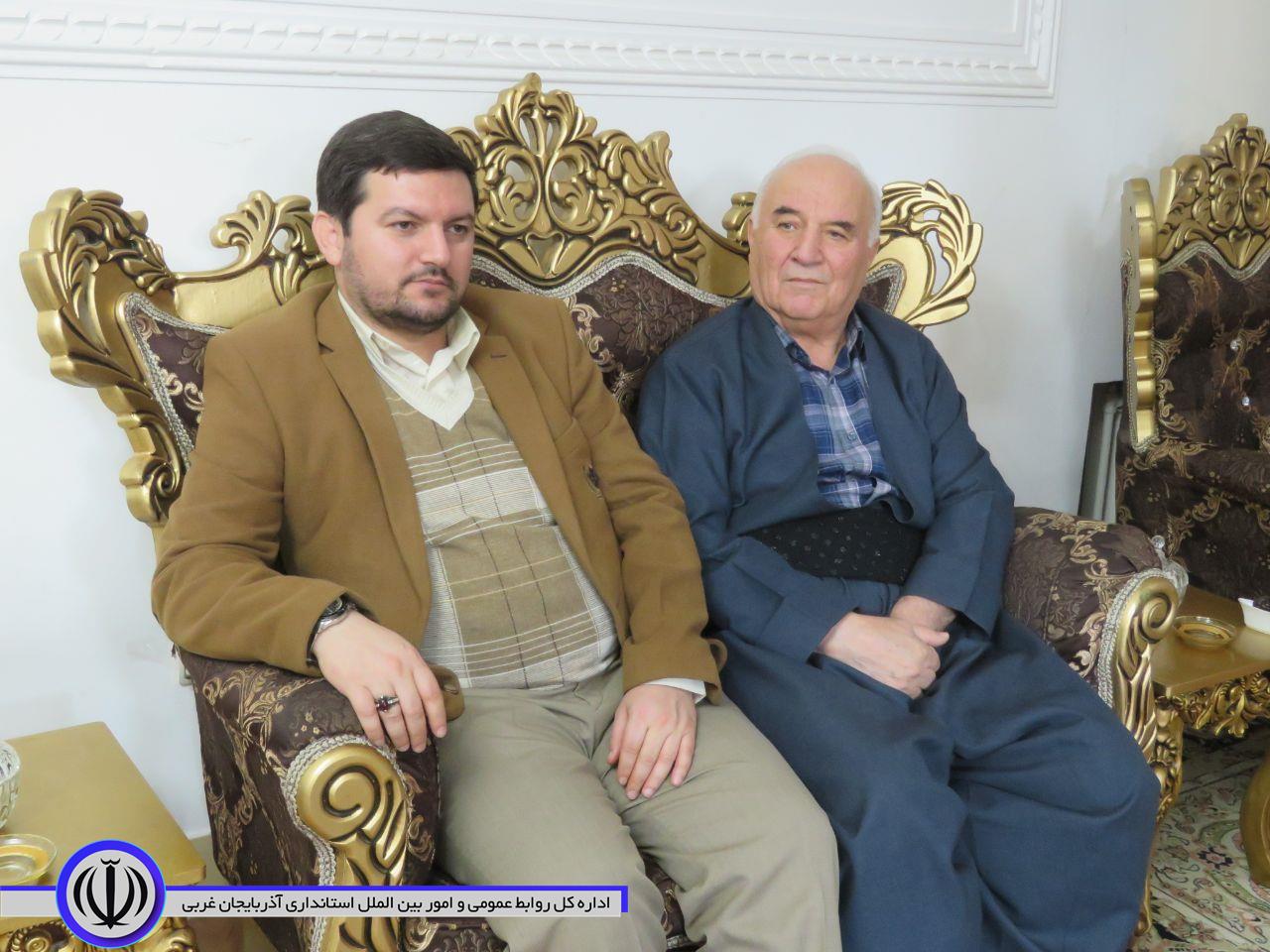 دیدار سرپرست فرمانداری مهاباد با خانواده شهدا در نخستین روز کاری