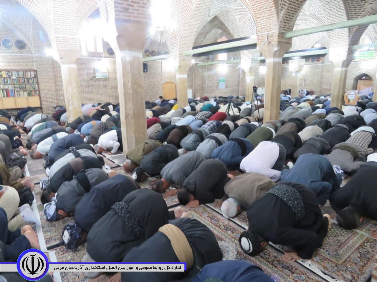 تجمع اعتراضی نمازگزاران مهابادی در محکومیت جنایات رژیم غاصب اسرائیل