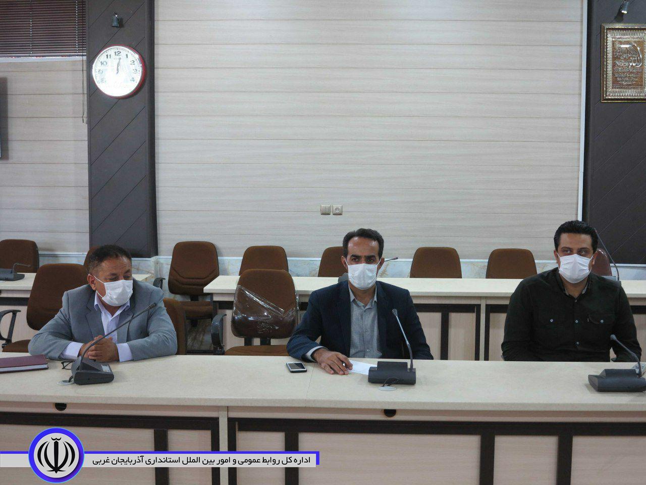 نشست برنامه ریزی برنامههای هفته دفاع مقدس در مهاباد
