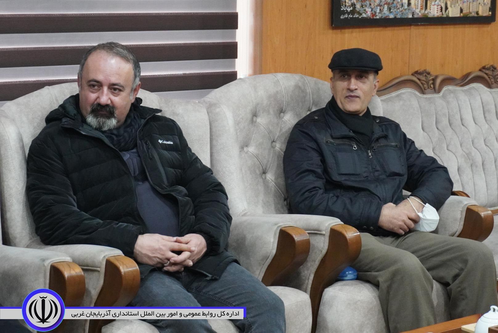 دیدار هنرمندان سینمای جوان با فرماندار مهاباد؛ تأکید بر نقش هنر در نشاط اجتماعی و مبلمان شهری