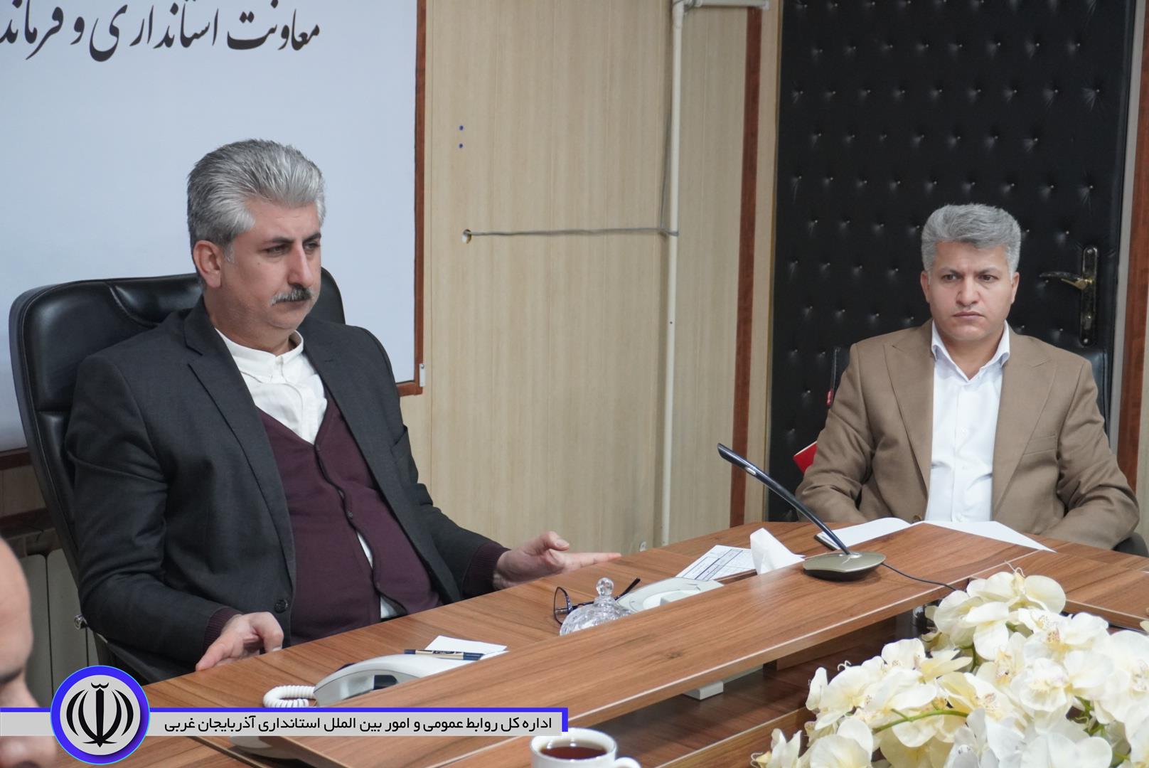 دعوت فرماندار مهاباد از بازاریان برای بهره‌گیری از رویه جدید کولبری