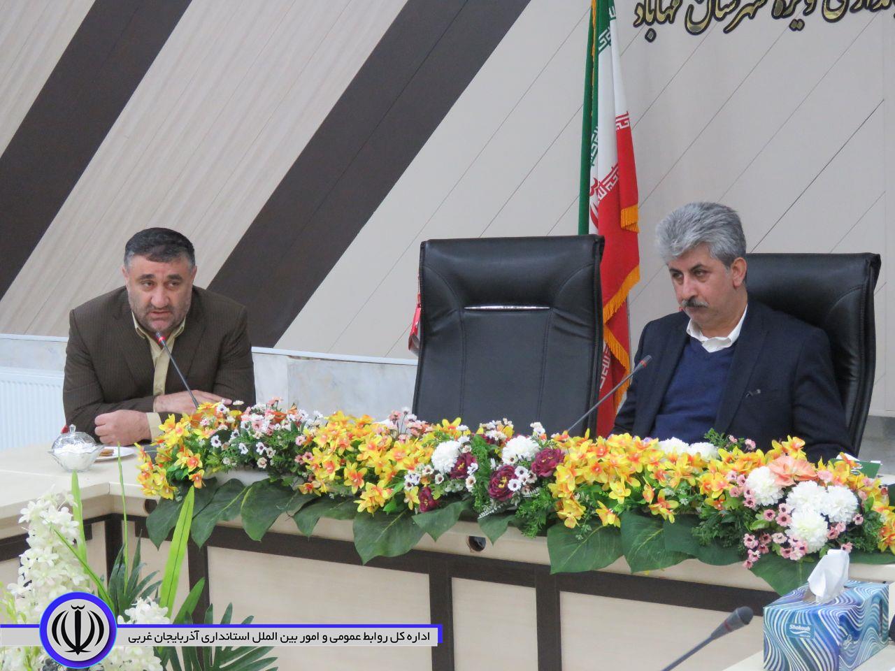 اولین نشست صمیمی فرماندار جدید شهرستان مهاباد با کارکنان فرمانداری