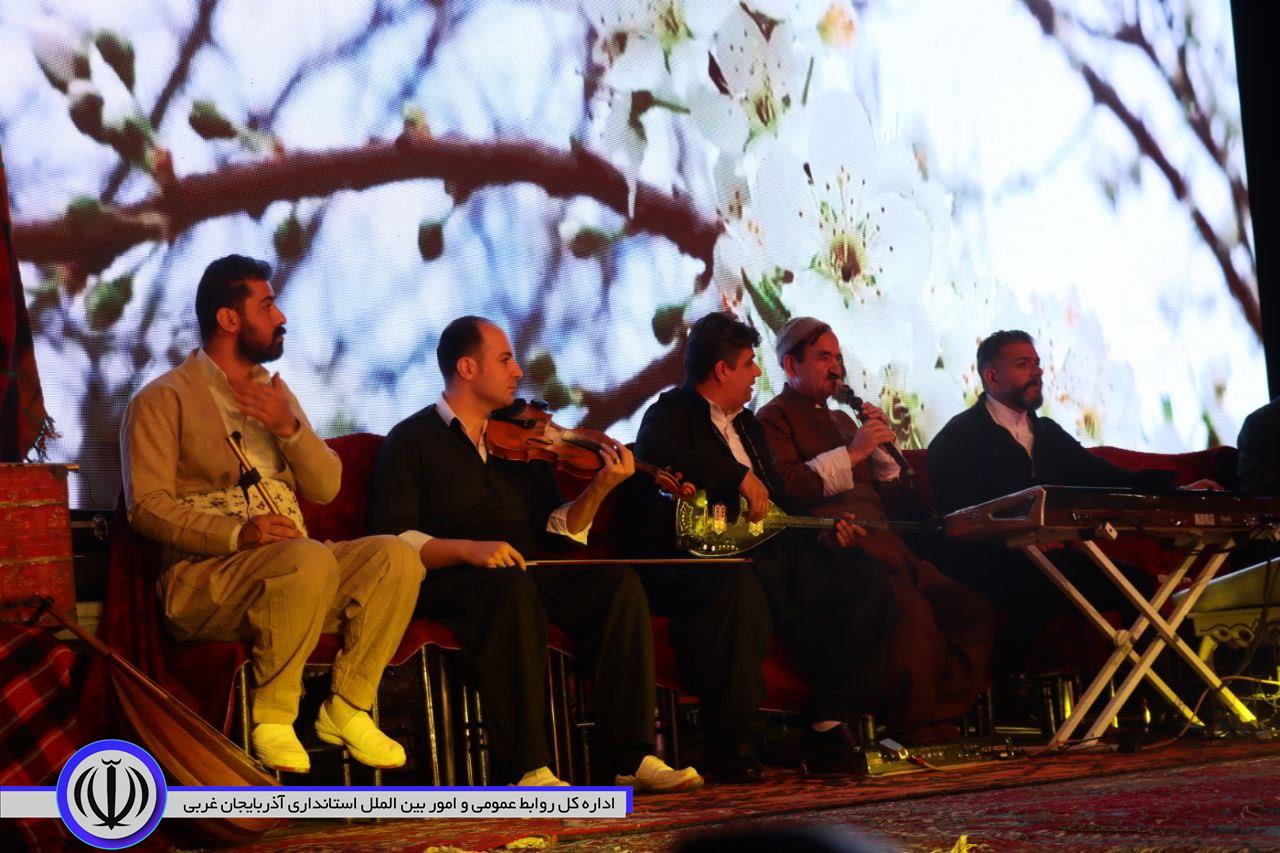 برگزاری پنجمین جشنواره موسیقی فولکلور کوردی در مهاباد