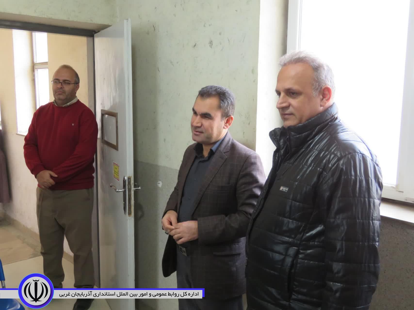 دیدار فرماندار ویژه شهرستان مهاباد با کارکنان ثبت احوال شهرستان مهاباد