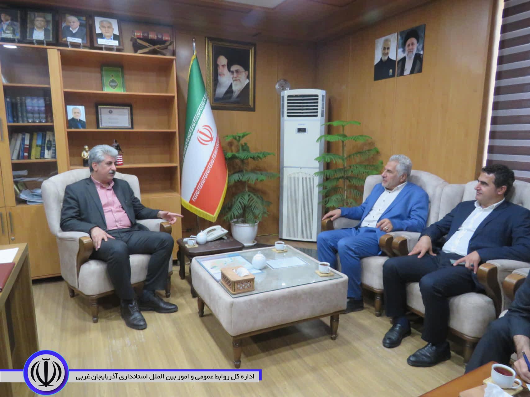 دیدار رئیس فدراسیون ناشنوایان کشور با فرماندار ویژه مهاباد