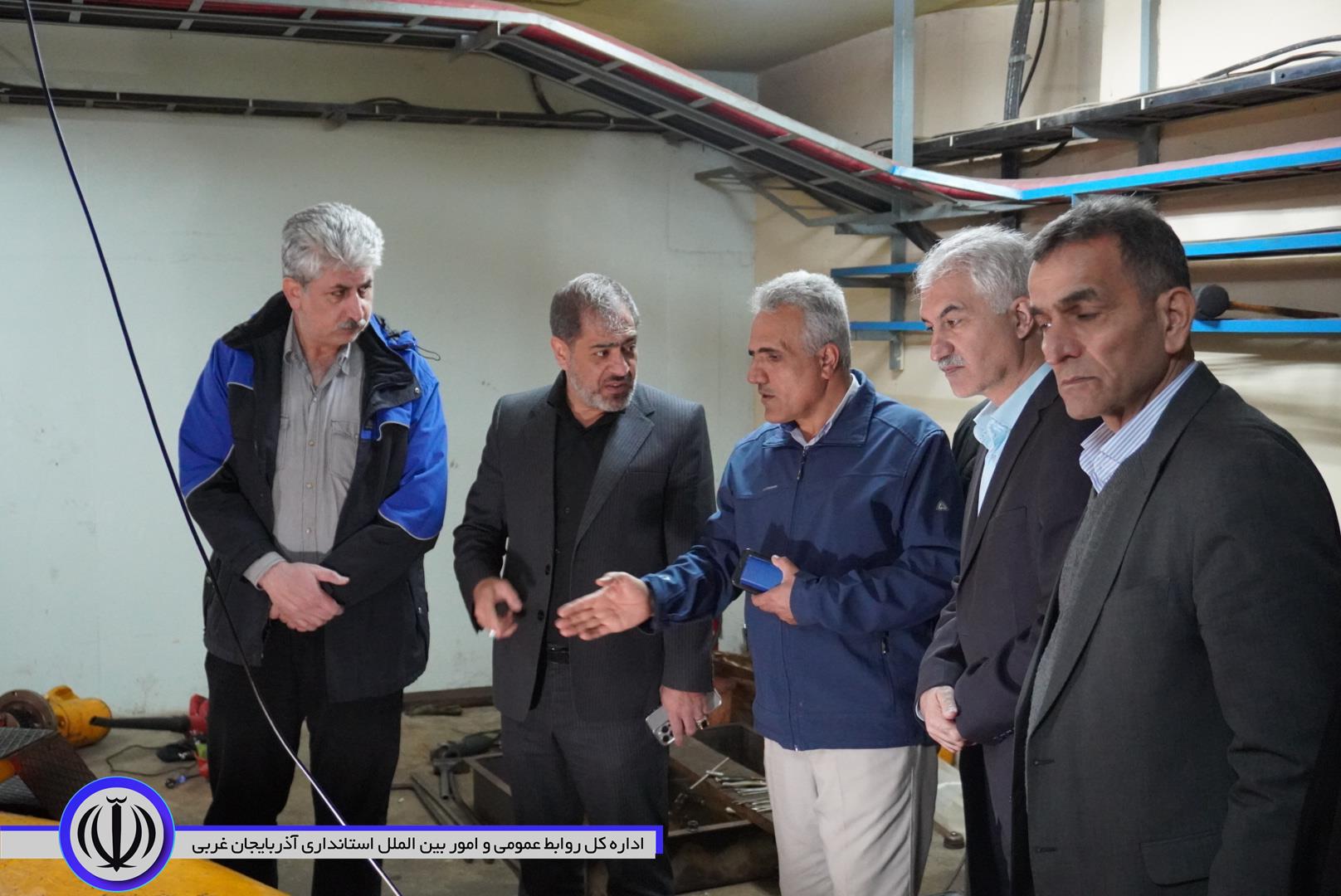 آب مخزن سد مهاباد به سمت دریاچه ارومیه رهاسازی شد