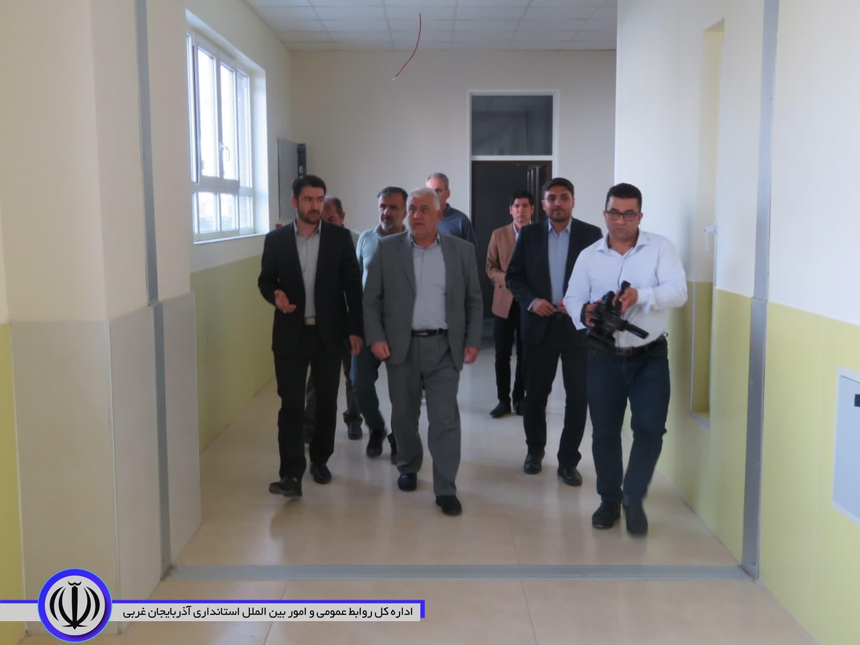 بازدید مسئولان مهاباد از آخرین وضعیت مدرسه خیر ساز سبز مهاباد