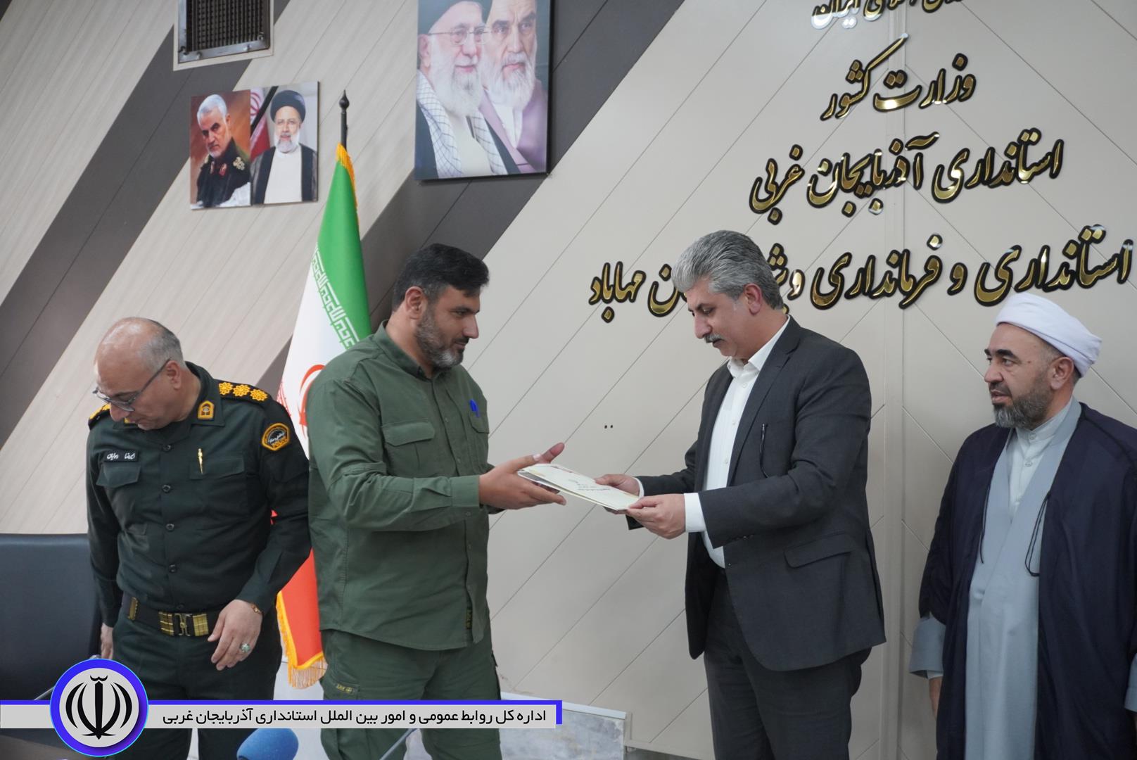 اولین جلسه شورای اداری مهاباد برگزار شد