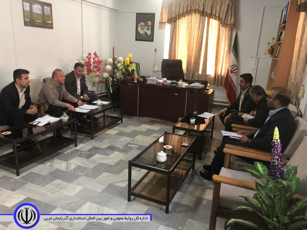 جلسه بررسی مسایل و مشکلات جاذبه گردشگری غار آبی تاریخی سهولان مهاباد