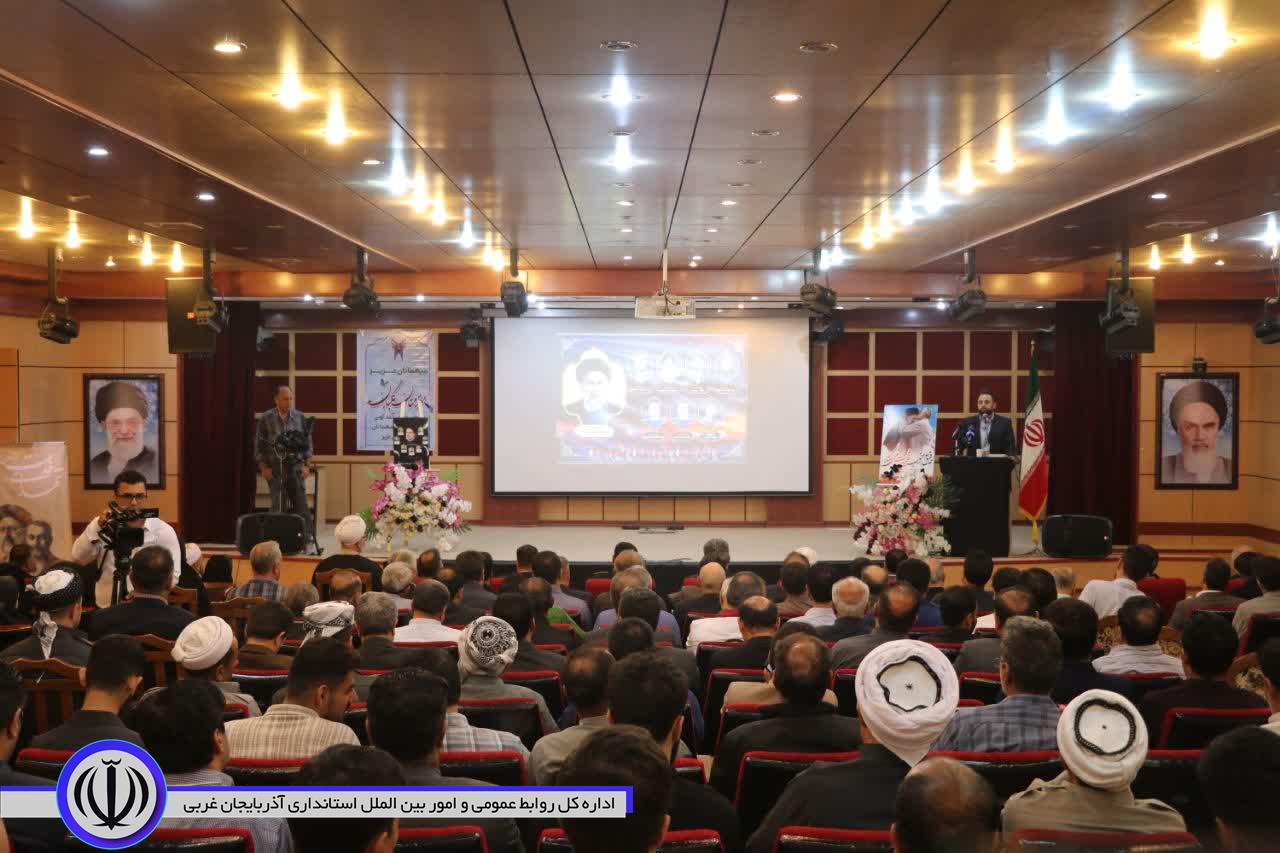 امام جمعه مهاباد: عملکرد شهید رئیسی در دفاع از مظلومان ماندگار است