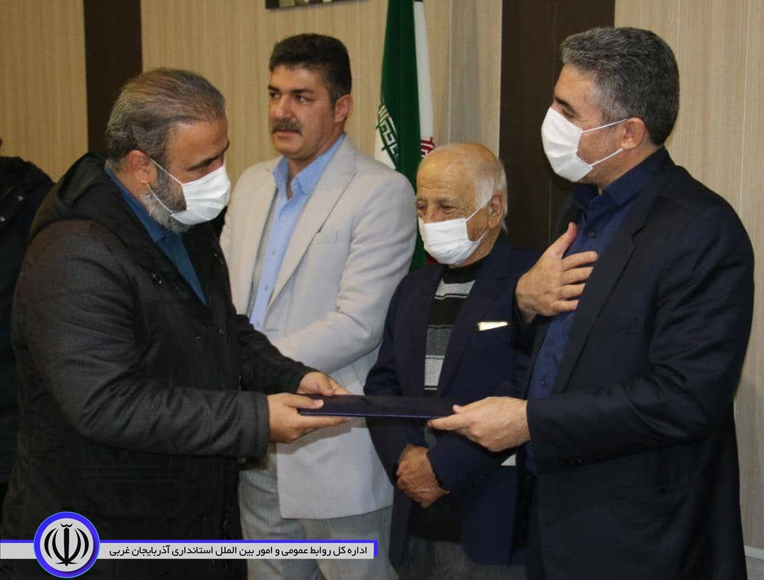 رونمایی از لباس تیم والیبال استعداد های درخشان مهاباد