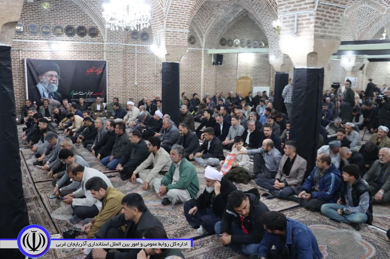 امام جمعه مهاباد: مکتب شهید قائد امت ادامه دار است