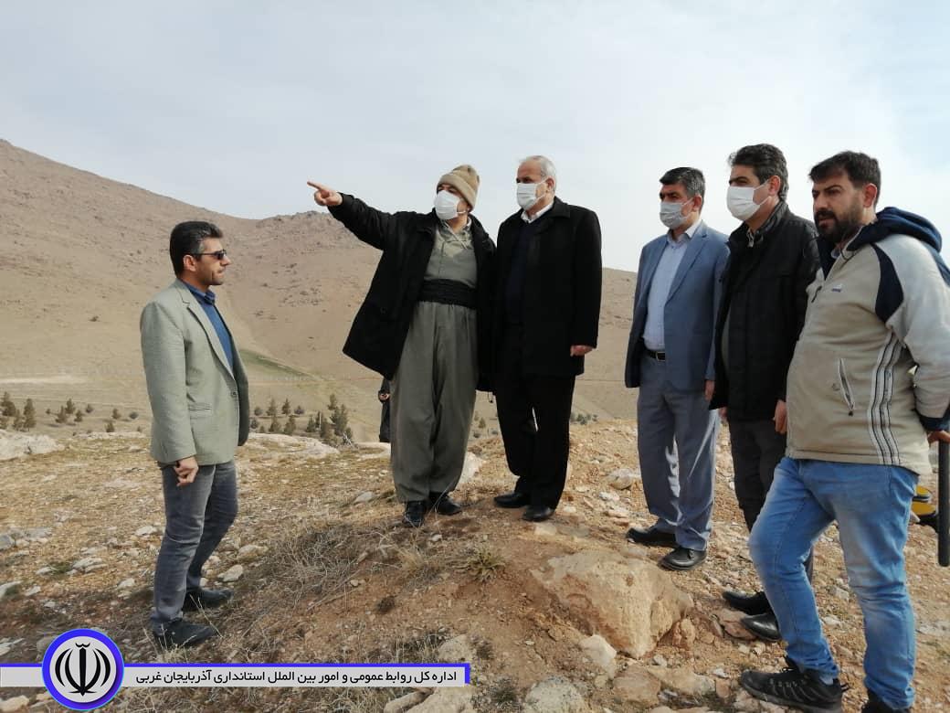بازدید میدانی فرماندار مهاباد به منظور شناسایی مراکز سرمایه گذاری حوزه گردشگری