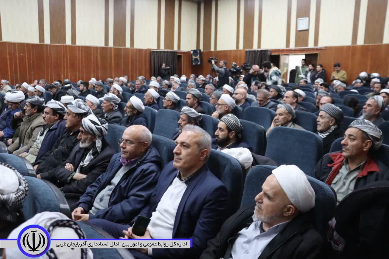 همایش پرچم داران دین و اندیشه  در طلائیه سپاه مهاباد برگزار شد