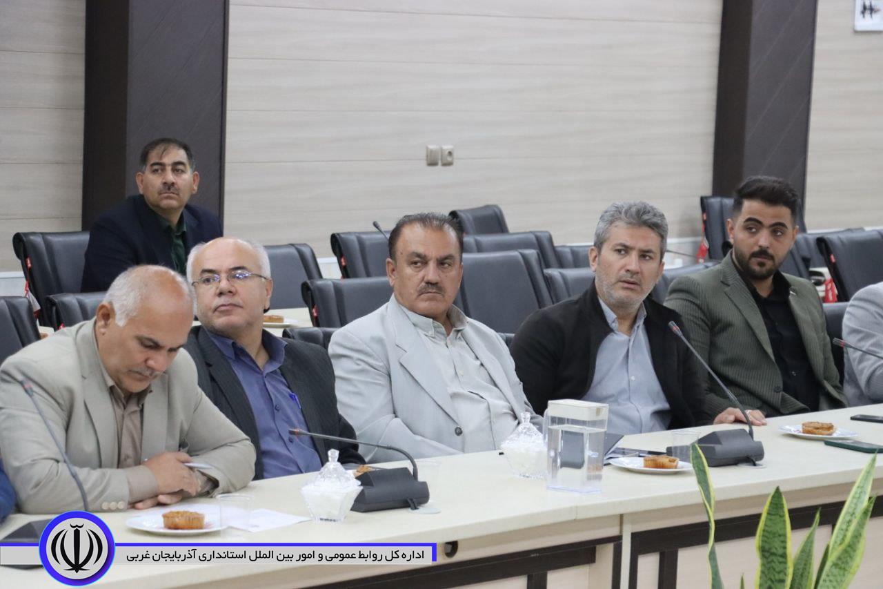 تأکید فرماندار ویژه مهاباد بر نقش مؤسسات خیریه در رفع نیازهای عمومی جامعه