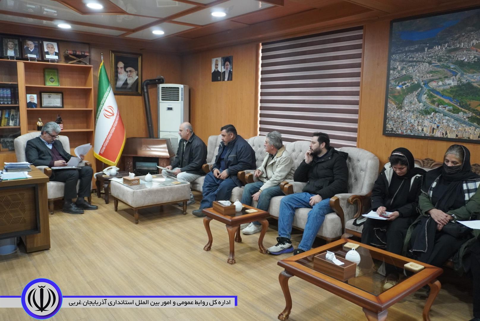 تصاویری از جلسه ملاقات عمومی فرماندار مهاباد در چهارشنبه های مردمی