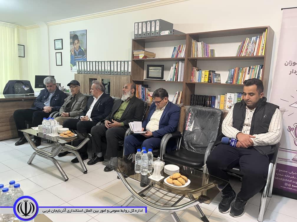 بازدید فرماندار ویژه شهرستان مهاباد از نمایندگی بنیاد کودک و مرکز نیکوکاری باران رحمت