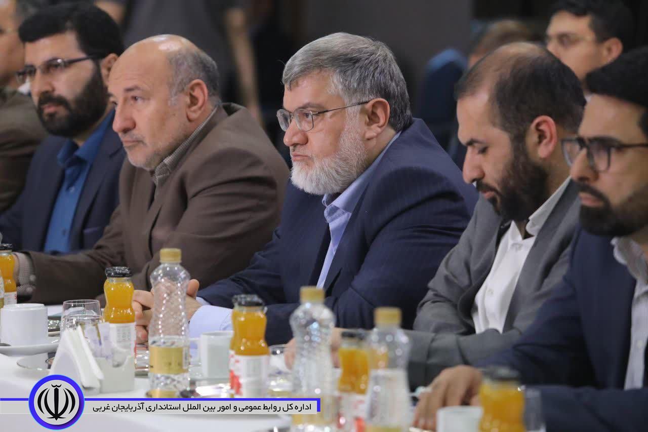 گفتگوی استاندار آذربایجانغربی با استاندار اربیل و هیات اقلیم کردستان عراق