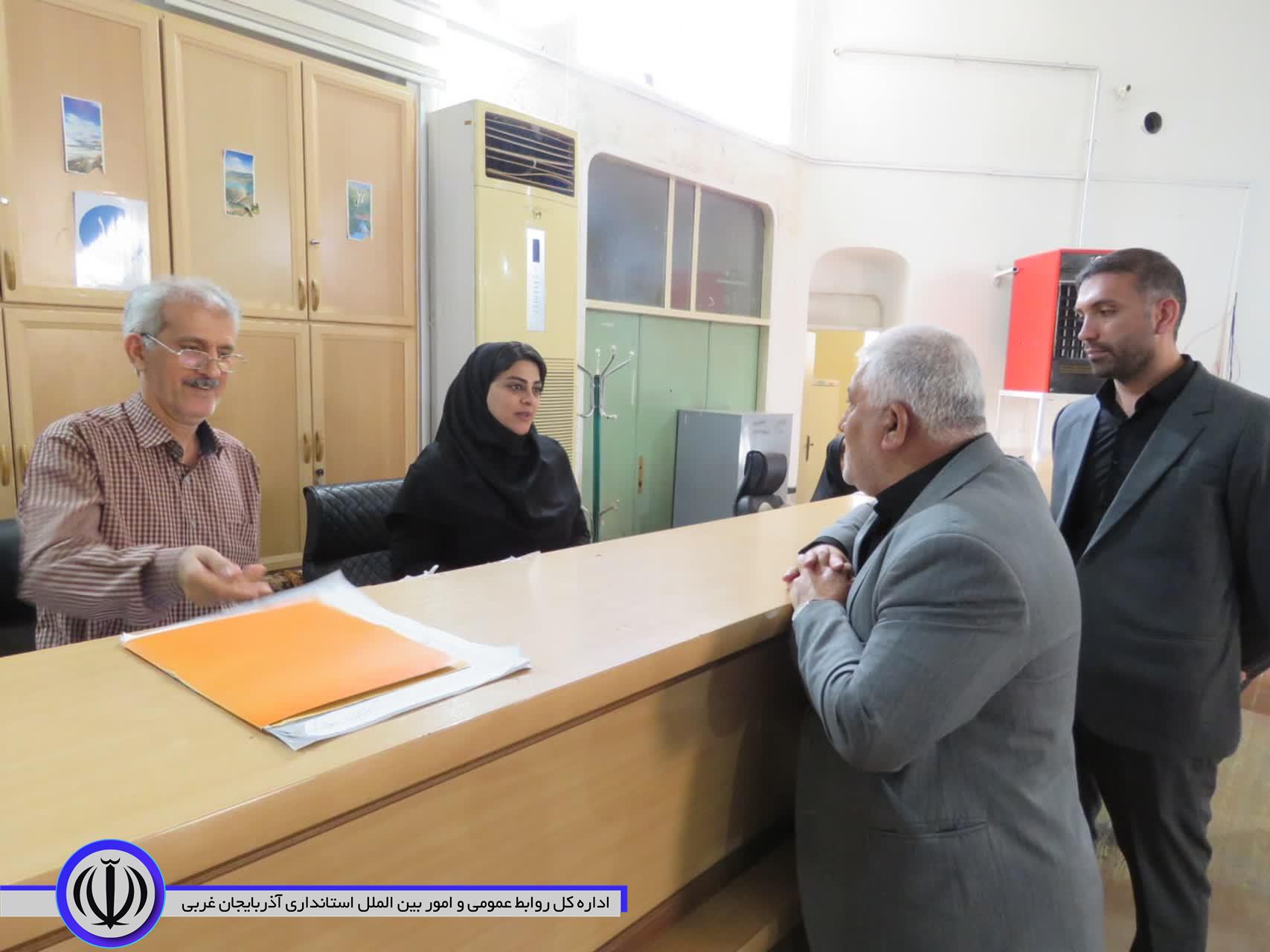 ارزیابی عملکرد دستگاههای خدمات رسان در بازدید سرزده فرماندار مهاباد