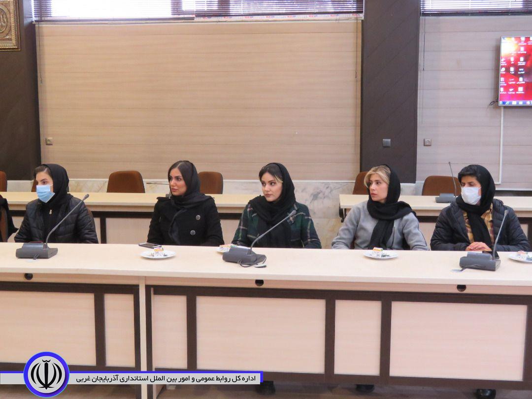 رونمایی از لباس تیم والیبال استعداد های درخشان مهاباد